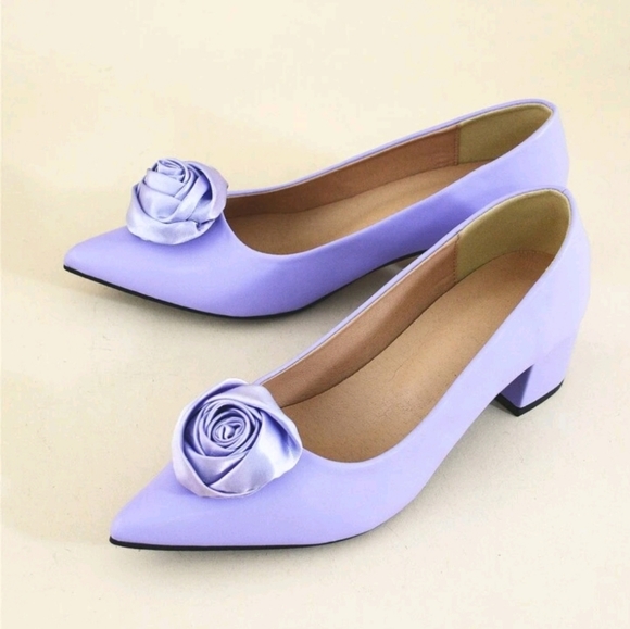 Shoes - Picture 3 of 7